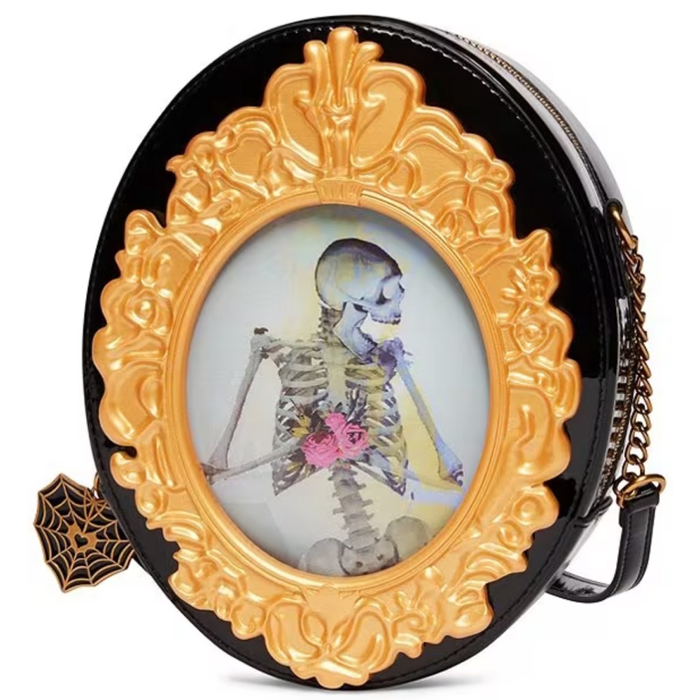 NEW Betsey Johnson
Now You See Me Holographic Shifting Crossbody Bag In Black